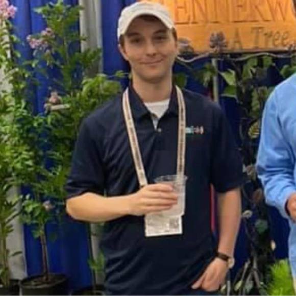 Meet your Posher, Taylor - Picture 1 of 1